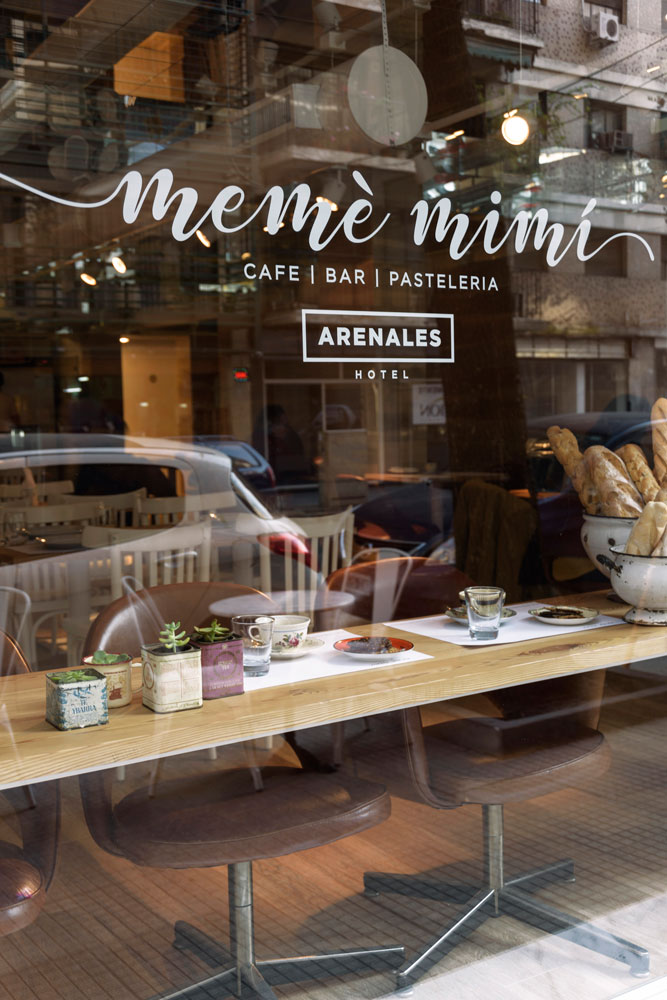 Meme Mimi - Café Hotel Arenales