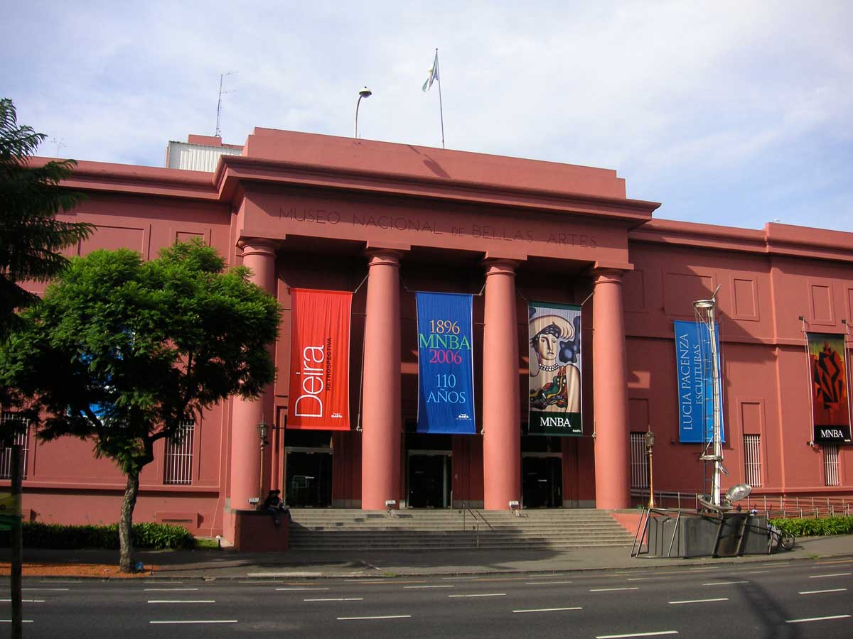 Hotel Arenales - Museo Nacional de Bellas Artes